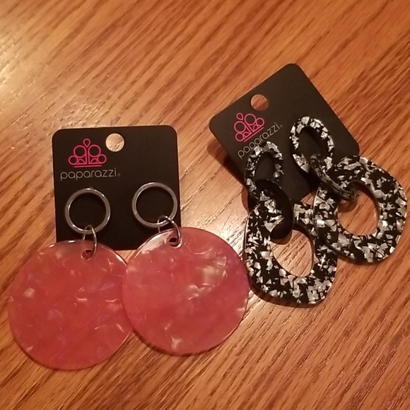 paparazzi Accessories - Paparazzi earrings. 2 pair!